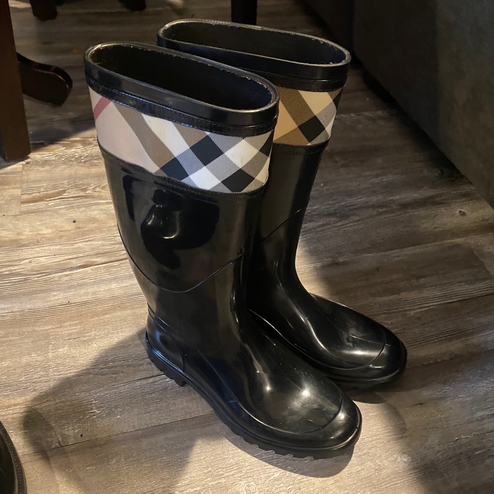 Burberry rain boots